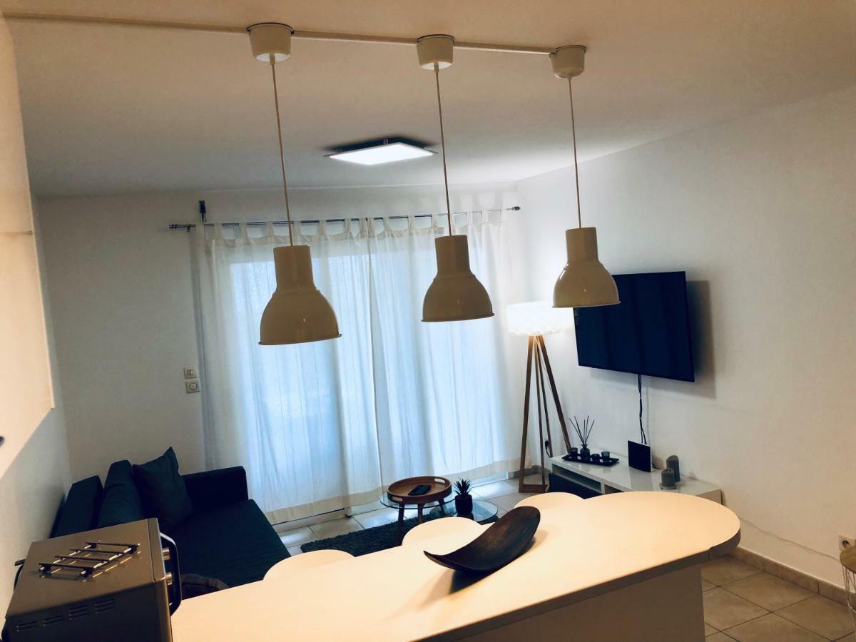 Appartement Au Bord De L'Eau Le Moule Eksteriør billede